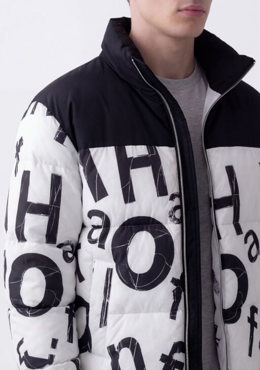 جاكيت مبطن مقاوم للماء بقصة ضيقة وسحّاب