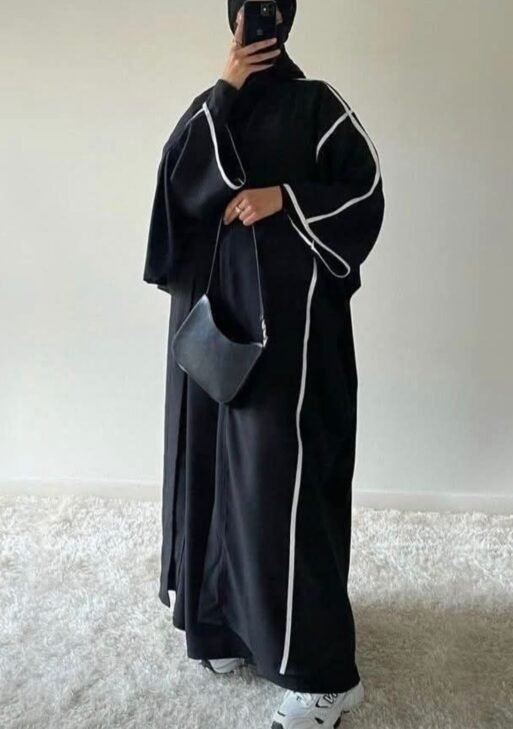 عبايه سودا حرير القماشه